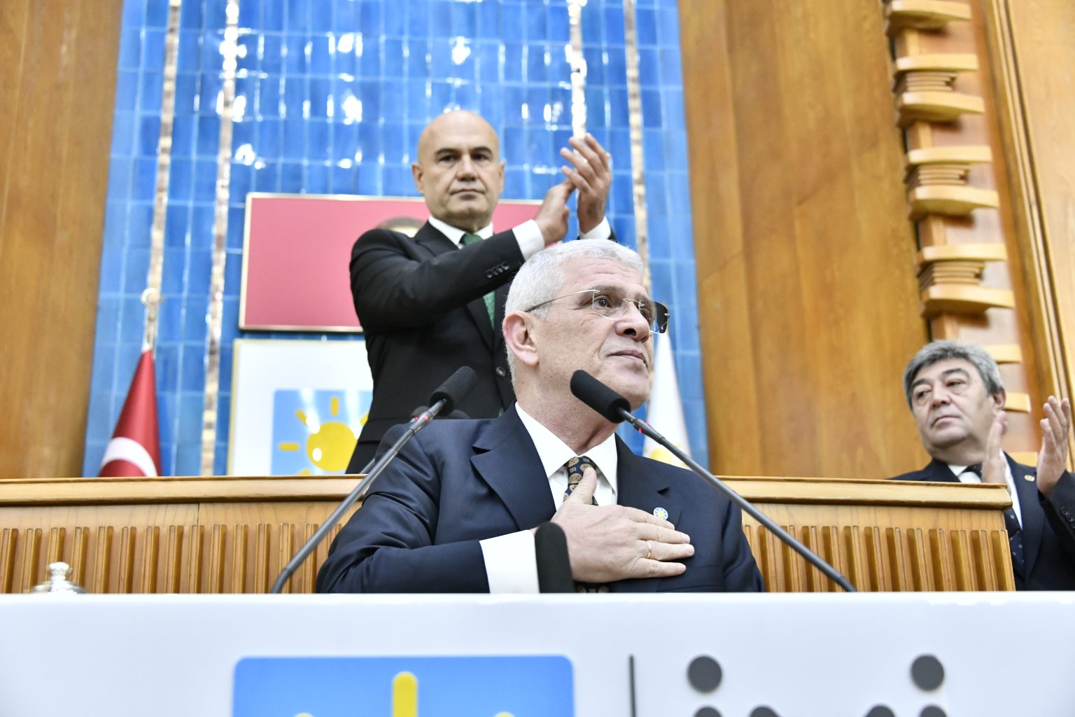Türk milletini ve onun mukaddes iradesini, hiçbir şahsa mecbur etmeyeceğiz!