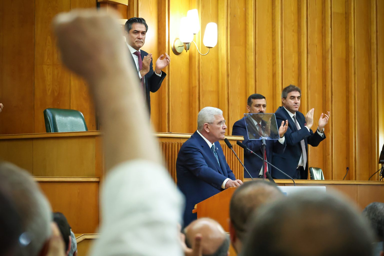 “Ben de Varım Diyen Herkesi Durduğum Safa Kazdığım Sipere Davet Ediyorum”